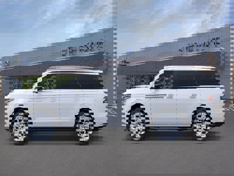 New 2025 Lincoln Navigator Reserve image 3