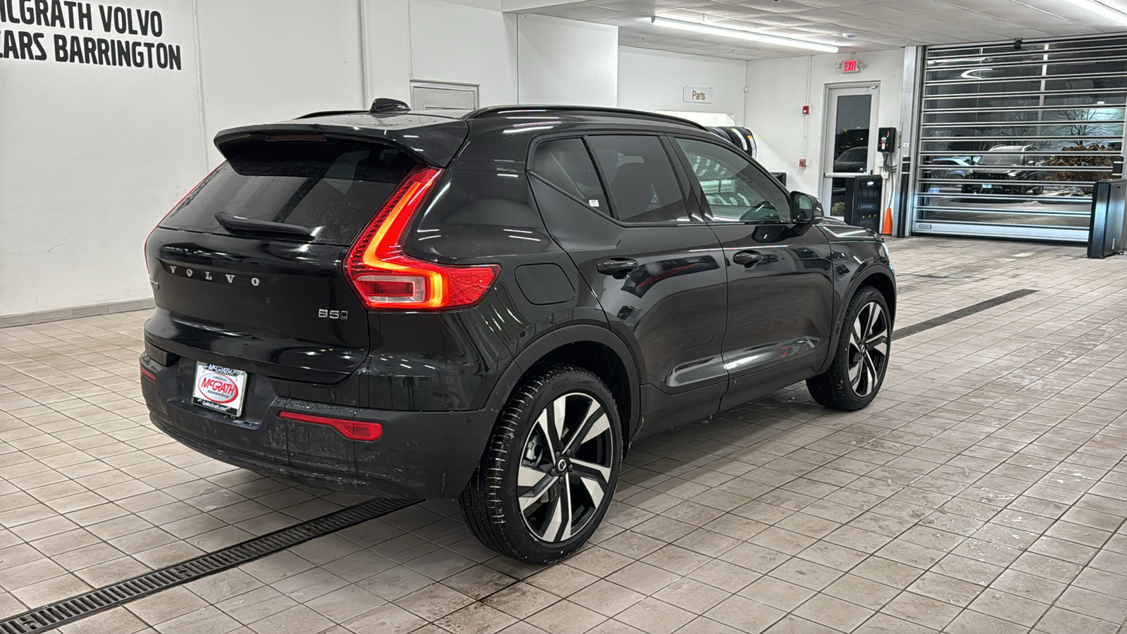New 2026 Volvo XC40 B5 Ultra w/ Climate Package AWD/4WD image 5