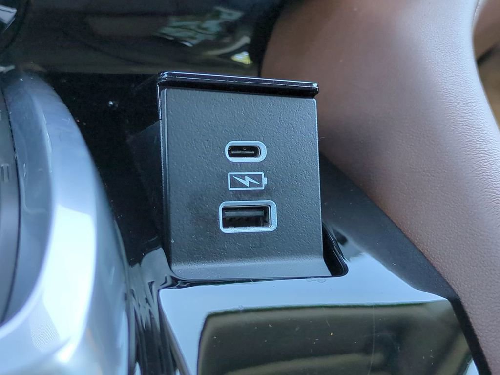 Certified 2022 Acura MDX FWD w/ Technology Package image 23