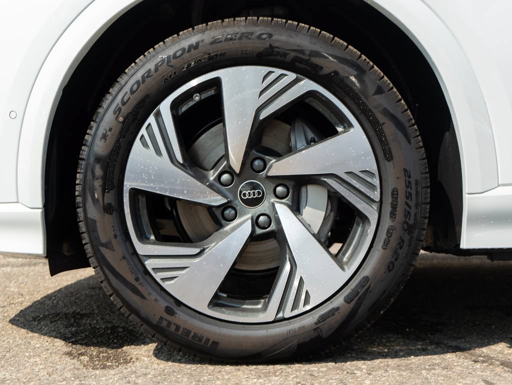 New 2027 Audi Q6 e-tron Premium AWD/4WD image 7