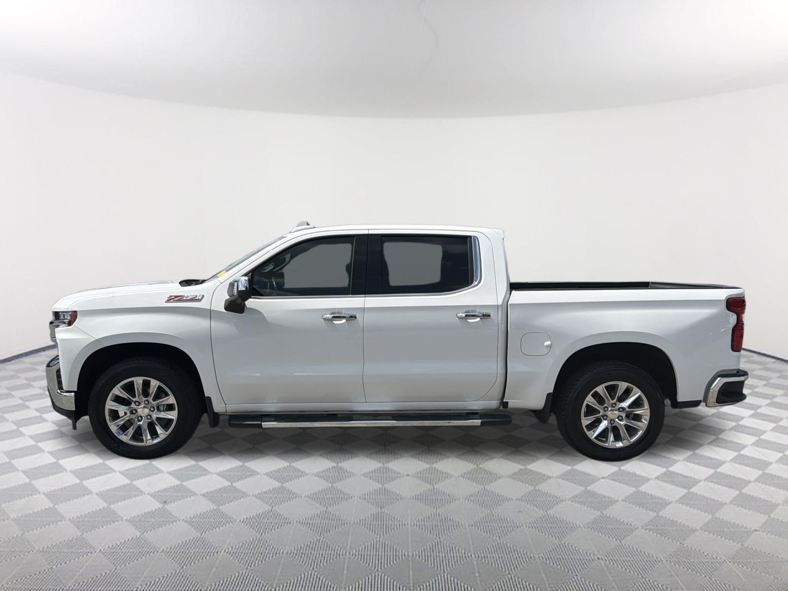 Used 2022 Chevrolet Silverado 1500 LTZ w/ LTZ Premium Package AWD/4WD image 9