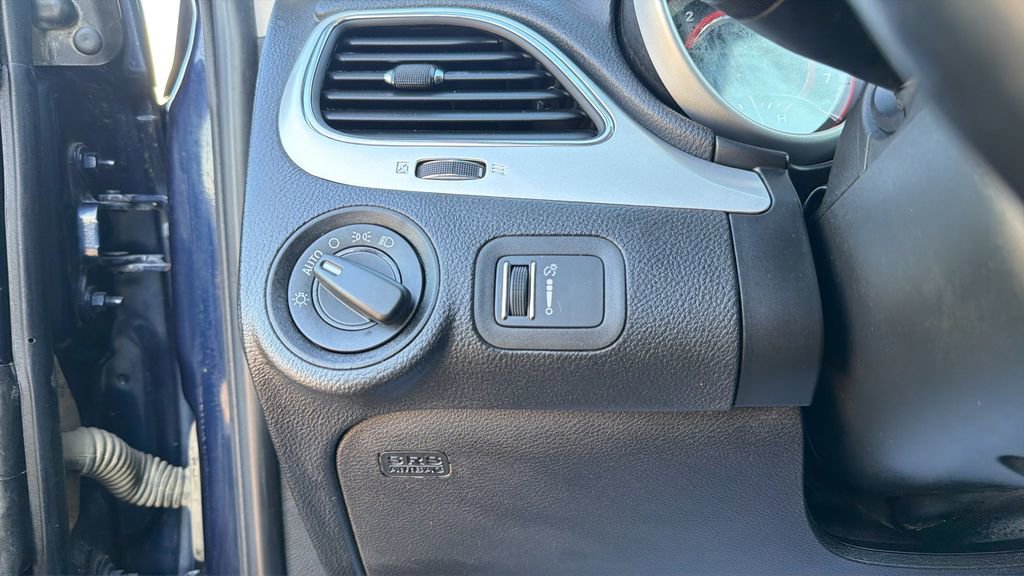 Used 2020 Dodge Journey SE w/ SE Popular Equipment Group image 27