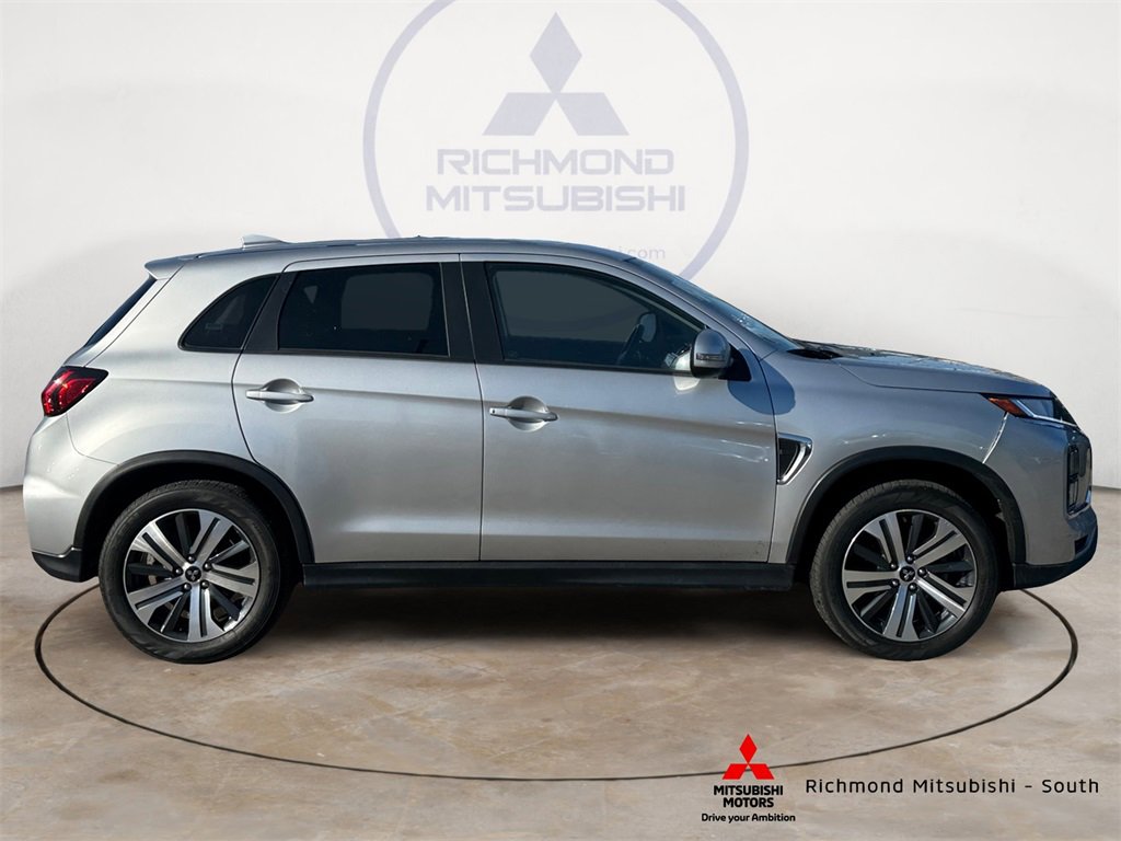 Used 2024 Mitsubishi Outlander Sport SE image 2