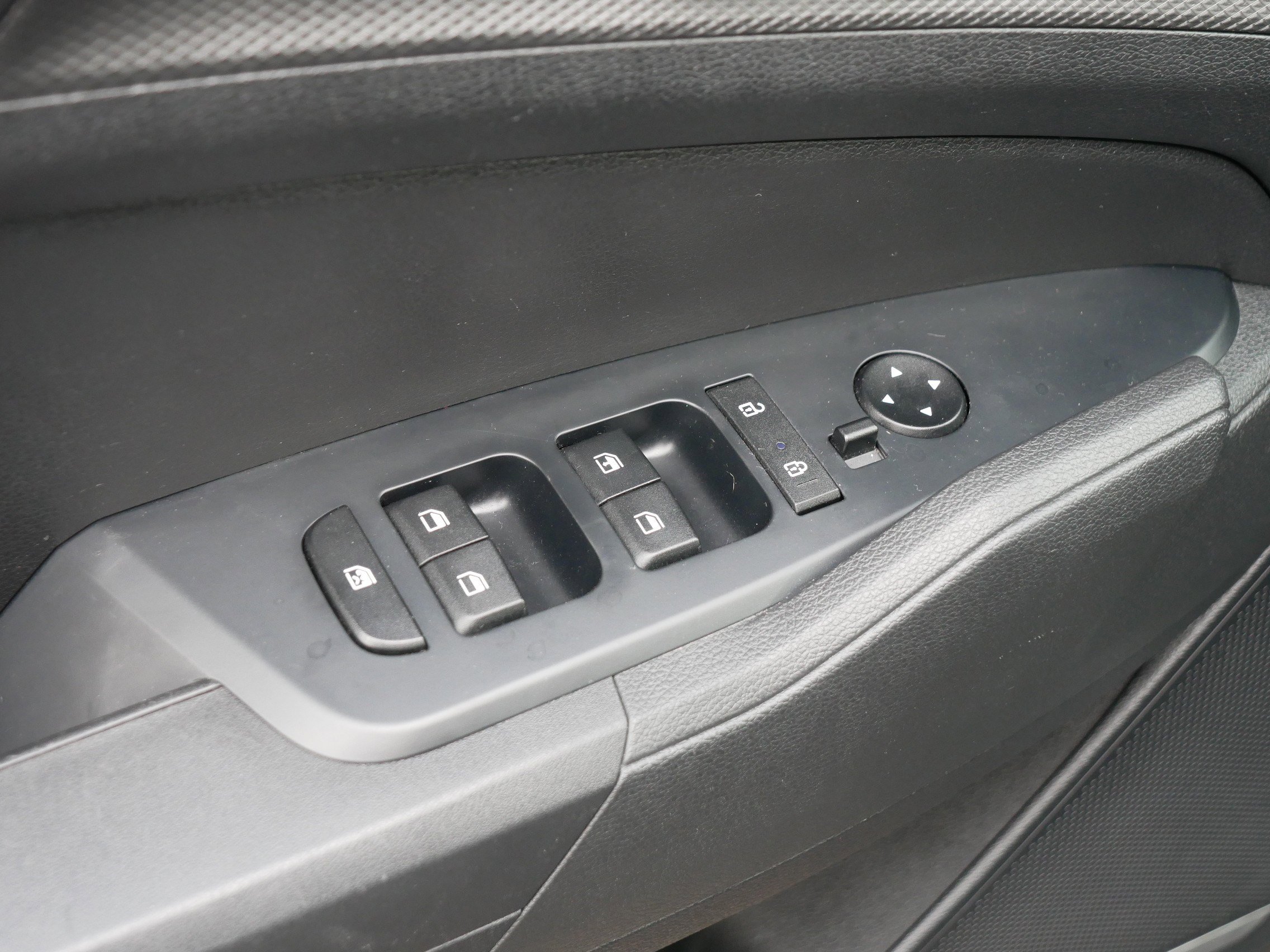 Certified 2024 Kia Sportage LX image 19