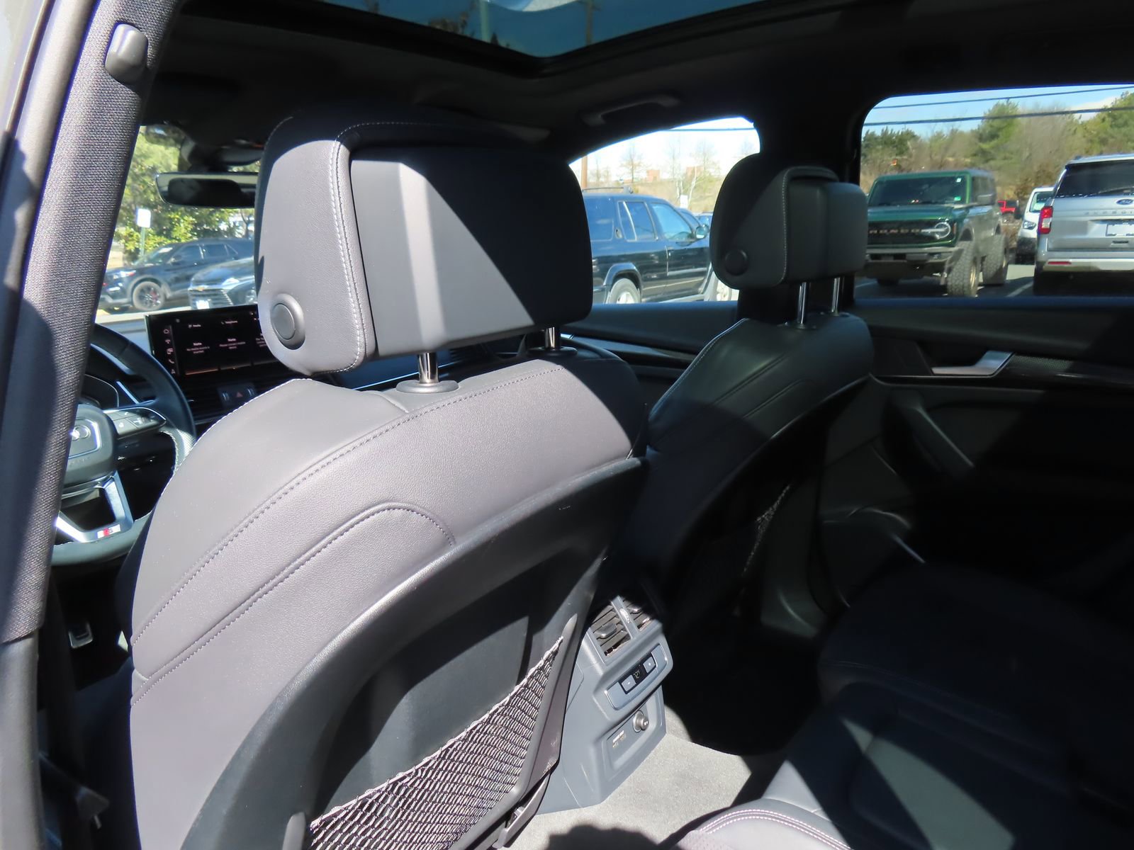 Used 2023 Audi SQ5 Premium w/ Convenience Package image 33