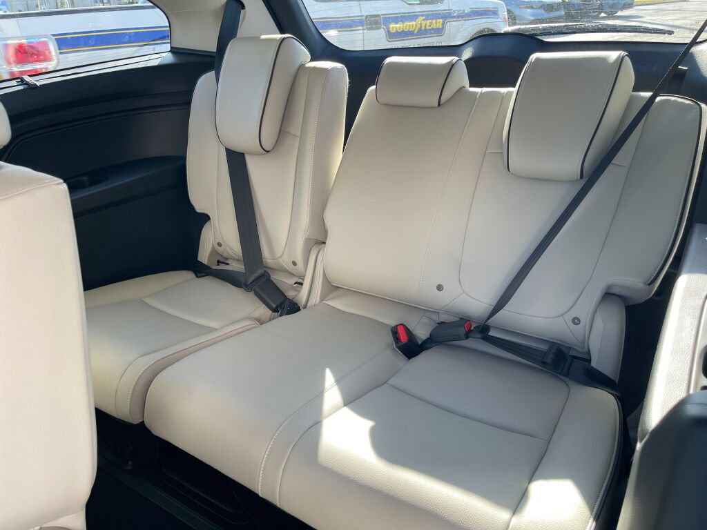 New 2026 Honda Odyssey Touring image 14
