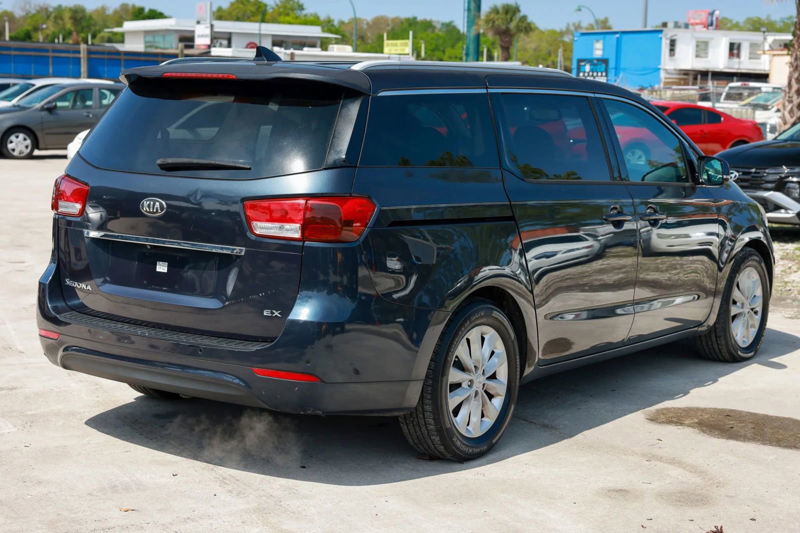 Used 2015 Kia Sedona EX image 7