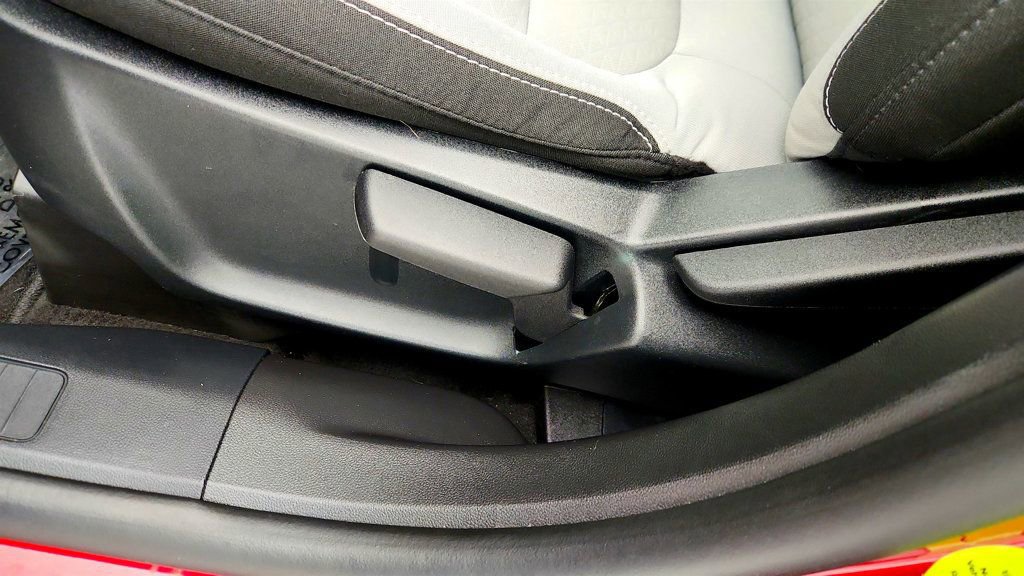 Used 2025 Ford Escape Active w/ Cold Weather Package image 10