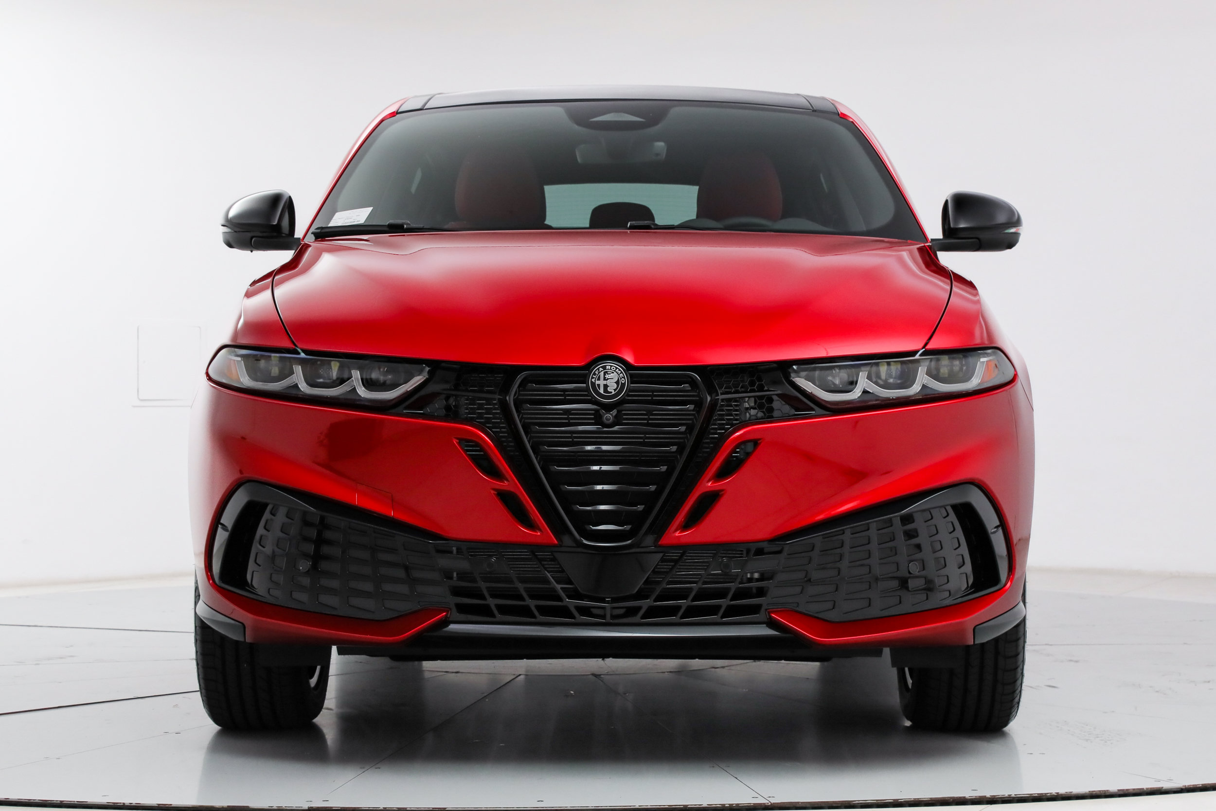 New 2026 Alfa Romeo Tonale w/ Red Premium Package AWD/4WD image 8