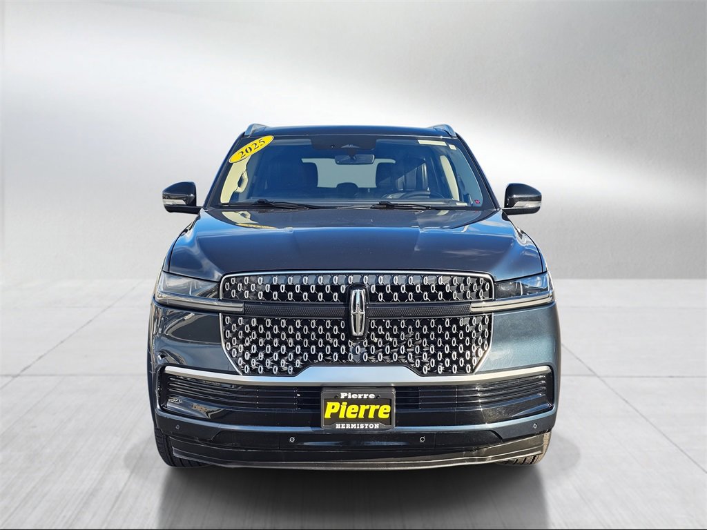 Used 2025 Lincoln Navigator L Reserve image 6