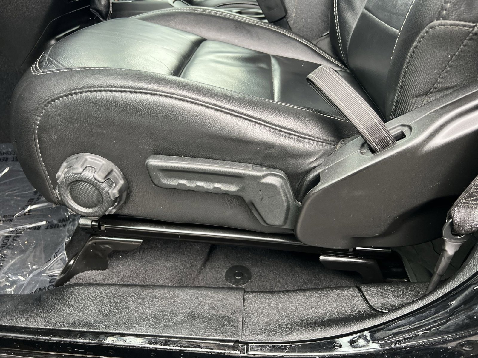 Used 2019 Jeep Wrangler Unlimited Sahara w/ Cold Weather Group image 14