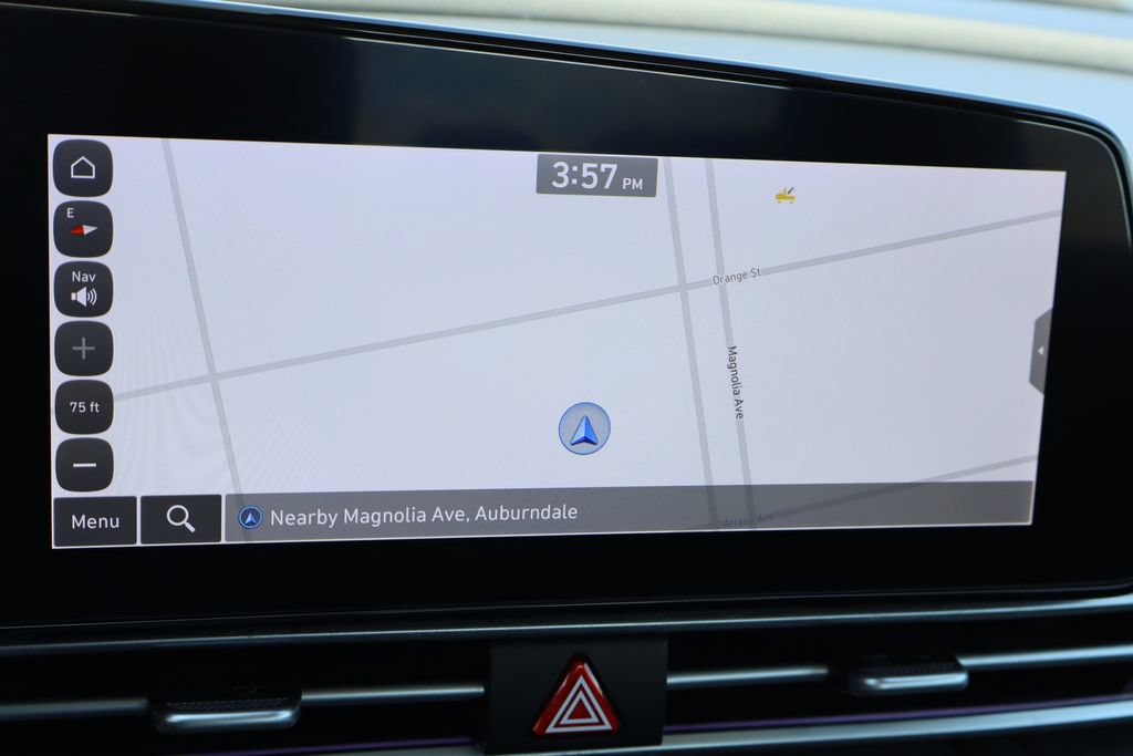 Used 2024 Hyundai Elantra SEL FWD image 15