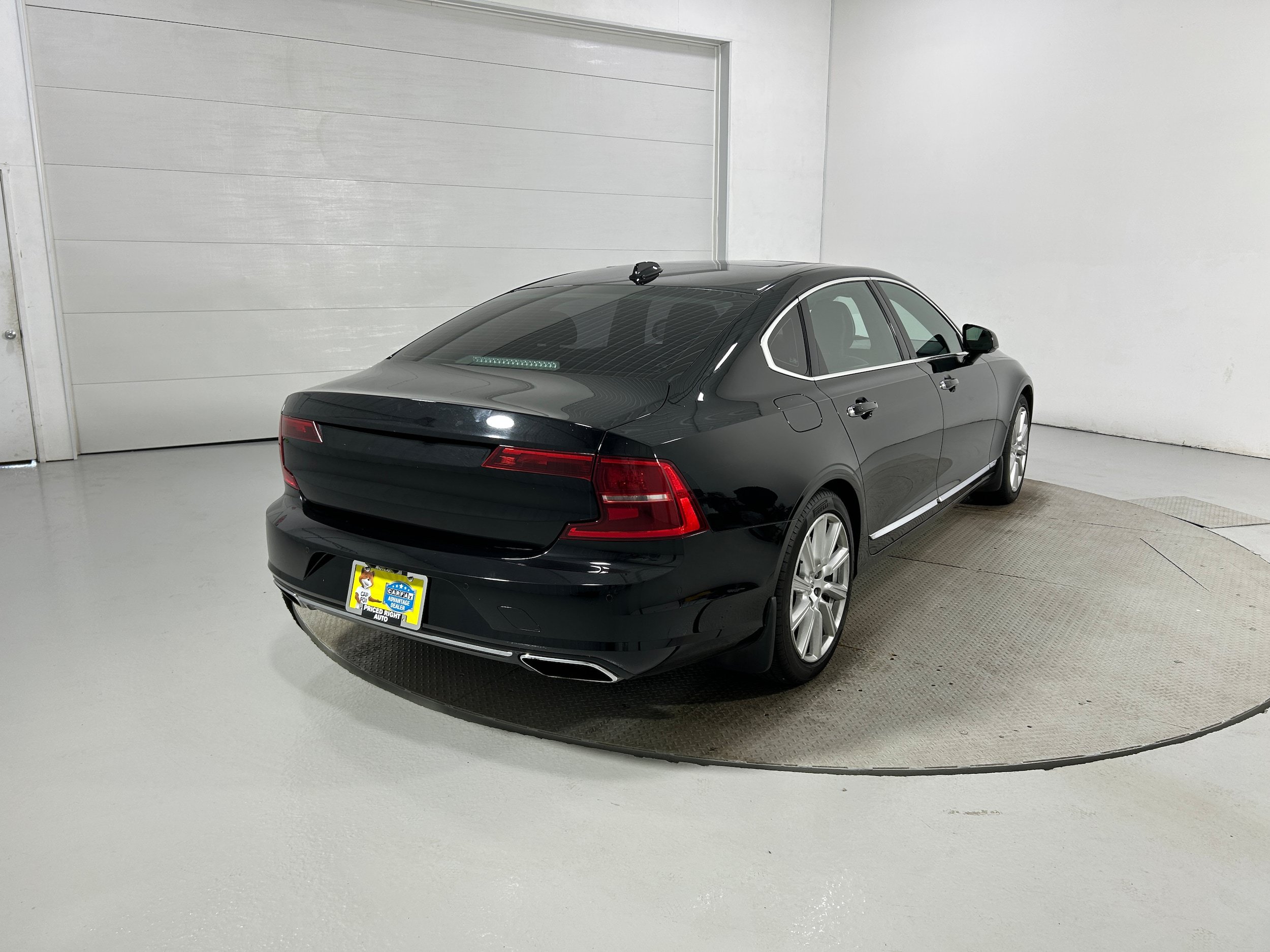 Used 2018 Volvo S90 T6 Inscription w/ Convenience Package AWD/4WD image 37