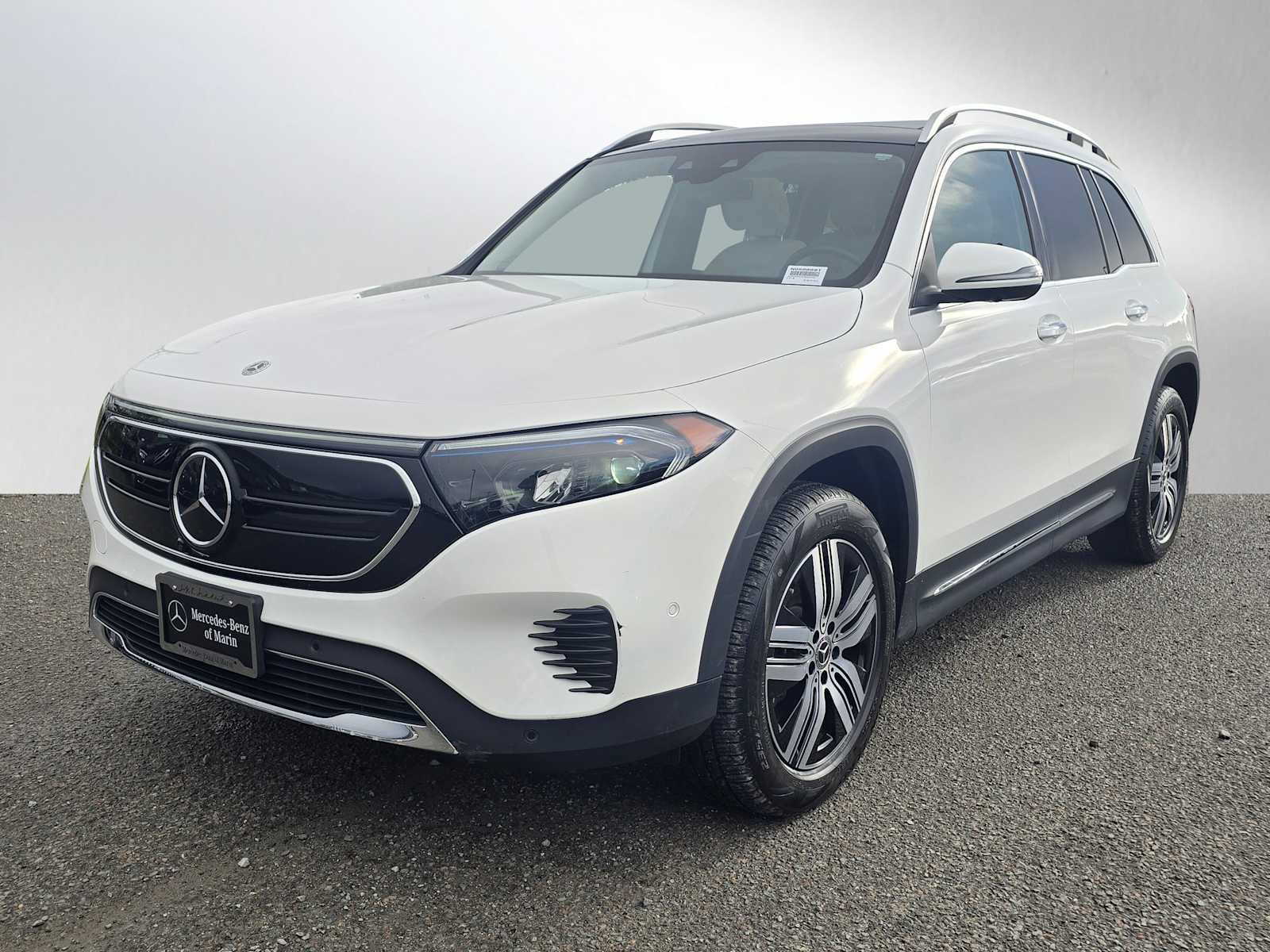 Used 2023 Mercedes-Benz EQB 300 4MATIC image 7