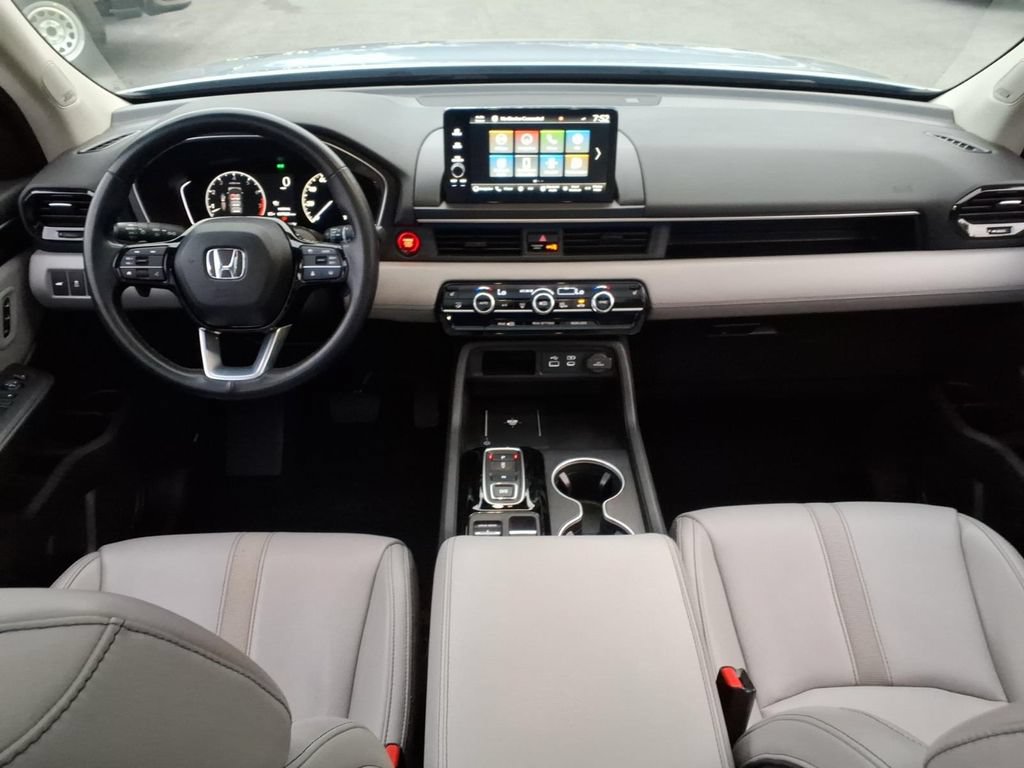 Used 2024 Honda Pilot Touring image 20