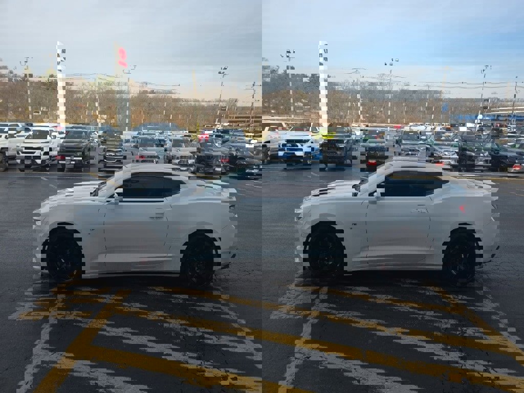 Used 2016 Chevrolet Camaro SS image 7