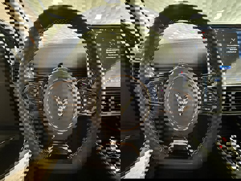 Used 2025 VinFast VF 8 Eco image 22