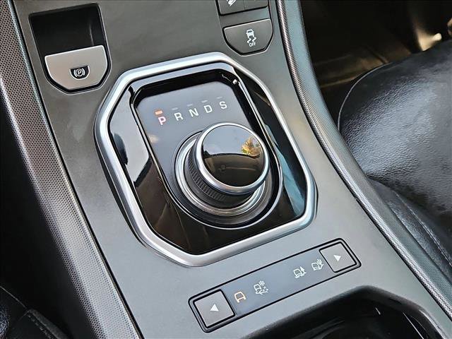 Used 2019 Land Rover Range Rover Evoque SE AWD/4WD image 17
