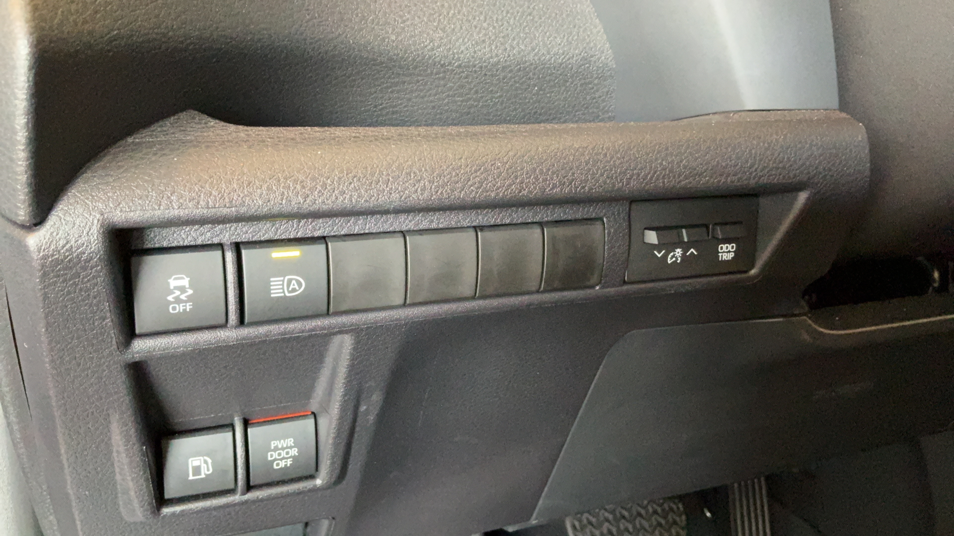 Certified 2025 Toyota Sienna Limited AWD/4WD image 13