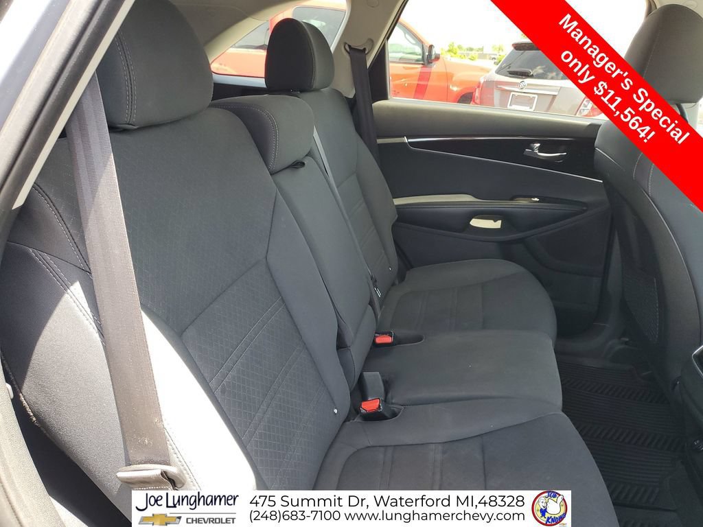 Used 2020 Kia Sorento LX AWD/4WD image 25