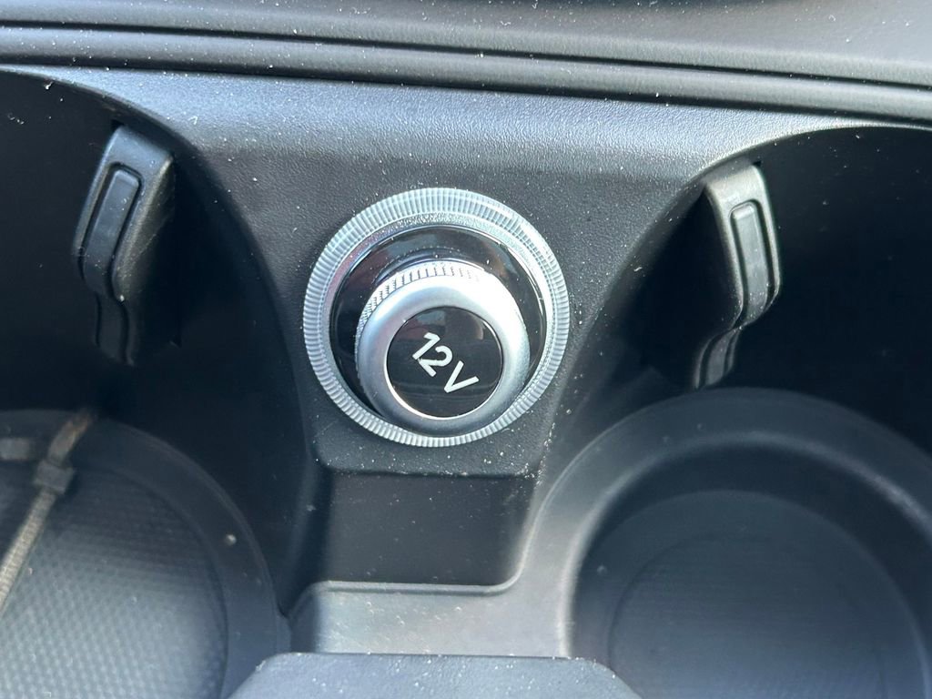Used 2025 Porsche Cayenne GTS AWD/4WD image 34