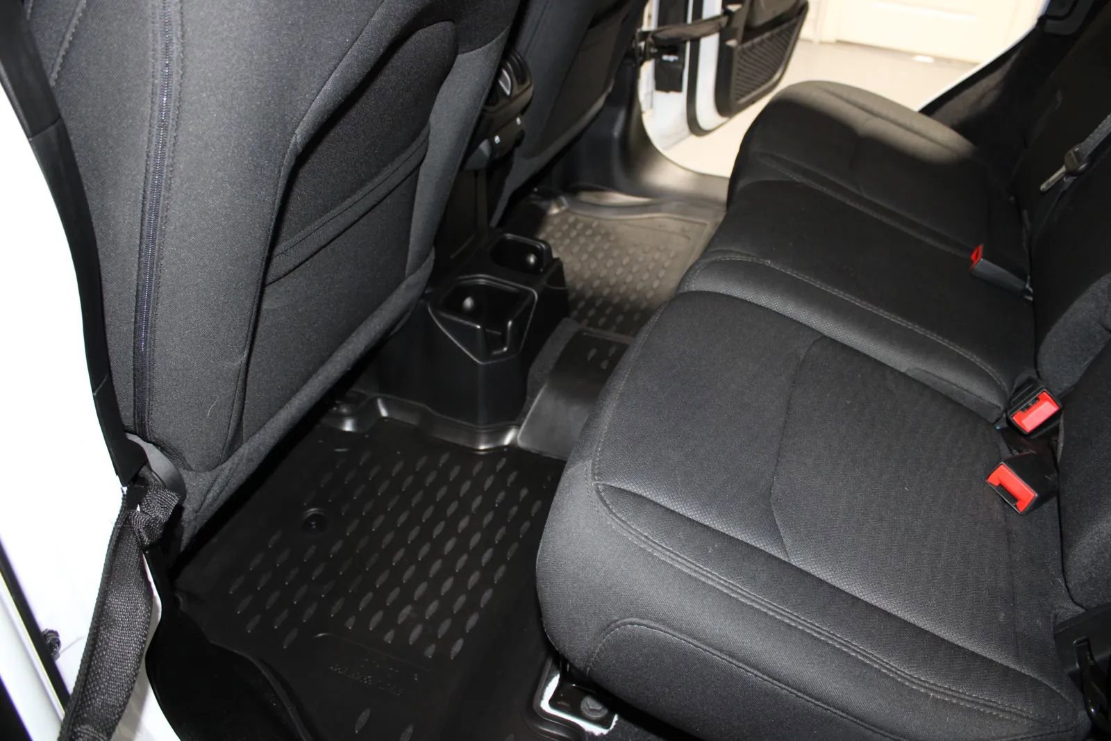 Used 2020 Jeep Wrangler Unlimited Sport S image 15