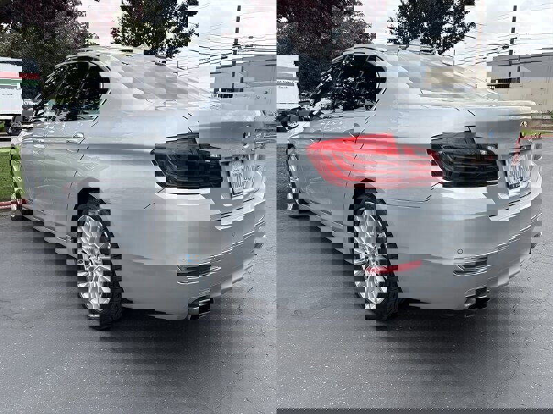 Used 2015 BMW 550i Sedan RWD image 7