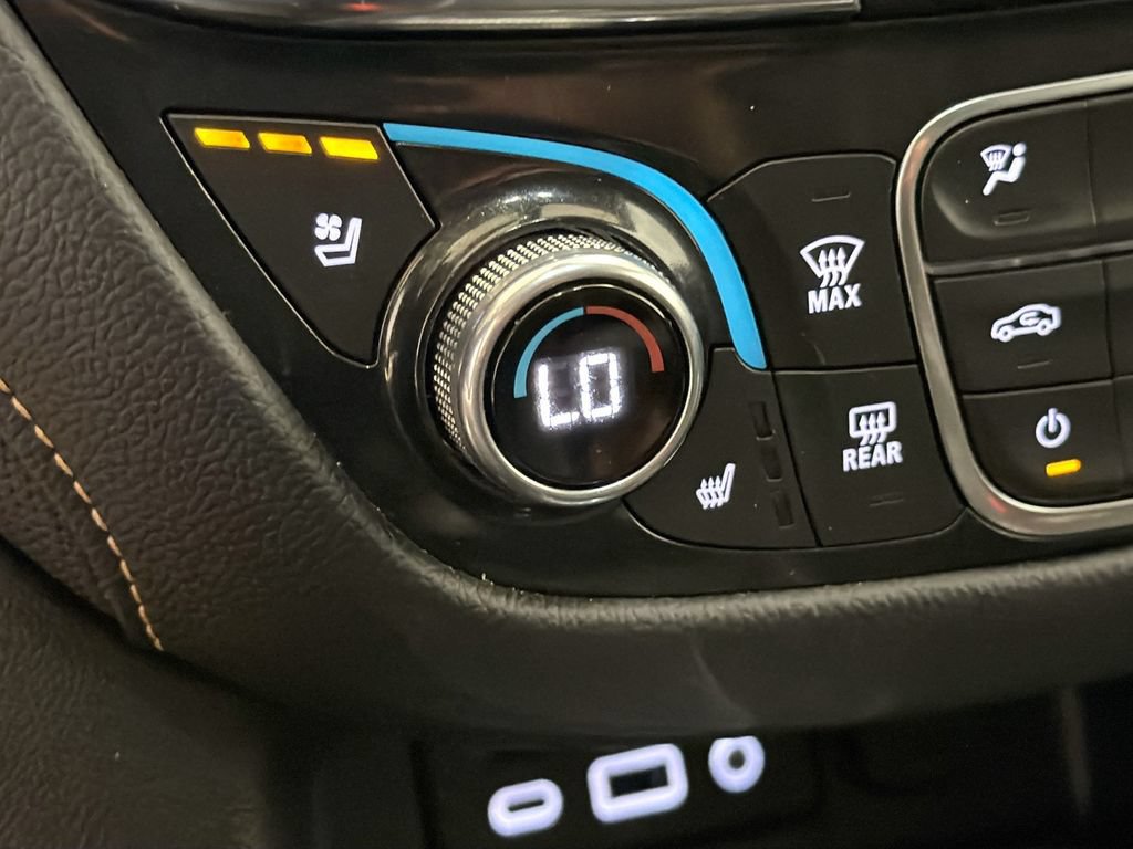 Used 2024 Chevrolet Equinox Premier AWD/4WD image 21