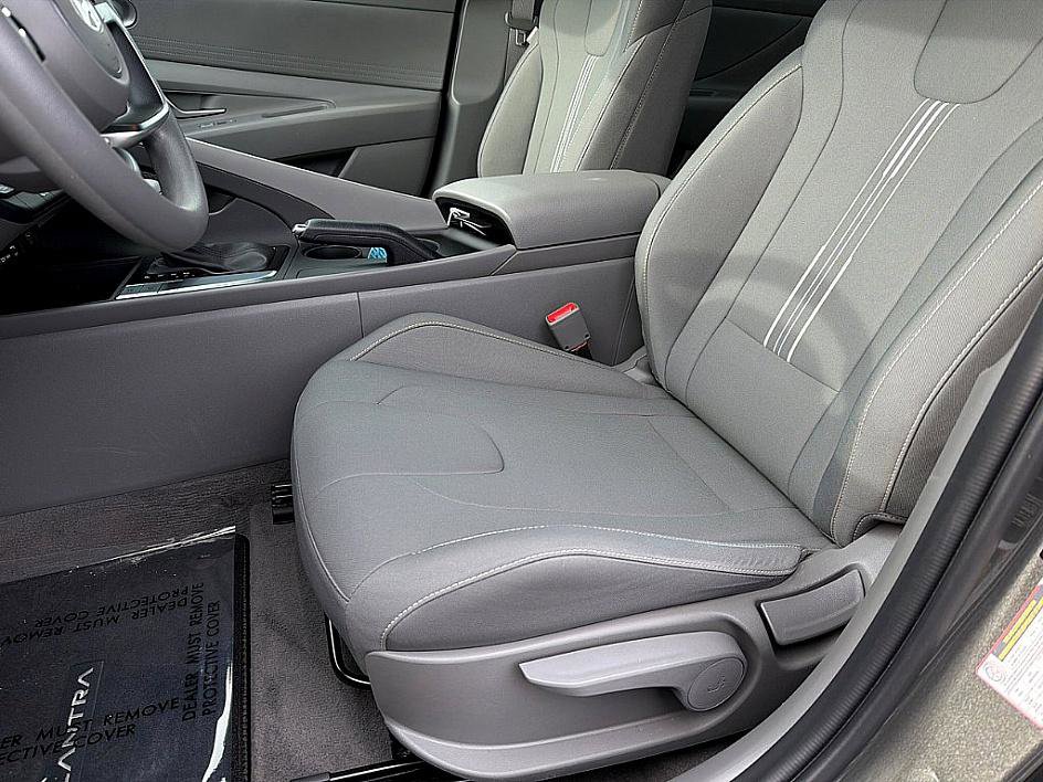 Certified 2024 Hyundai Elantra SEL image 10