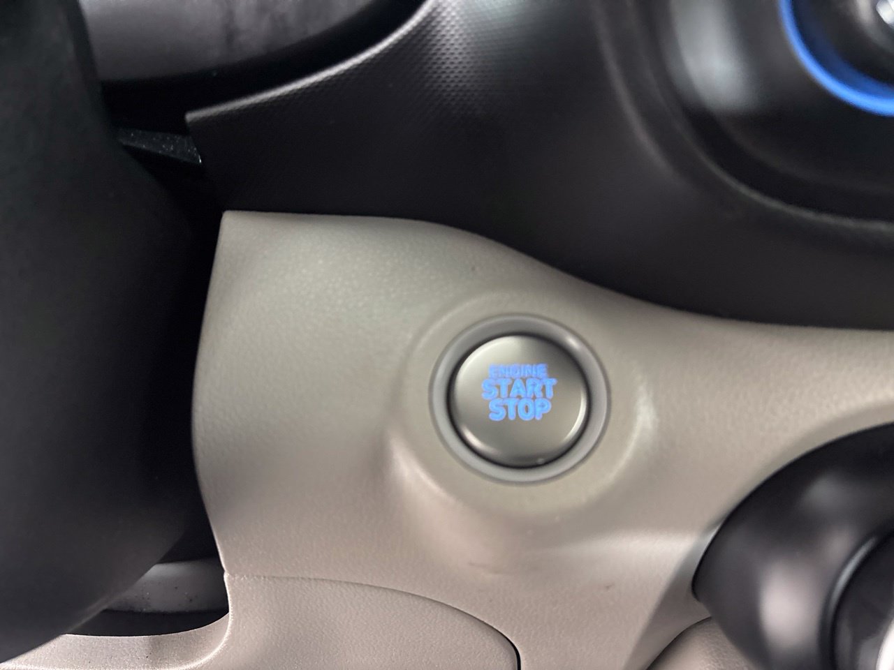 Used 2025 Hyundai Venue SEL FWD image 18