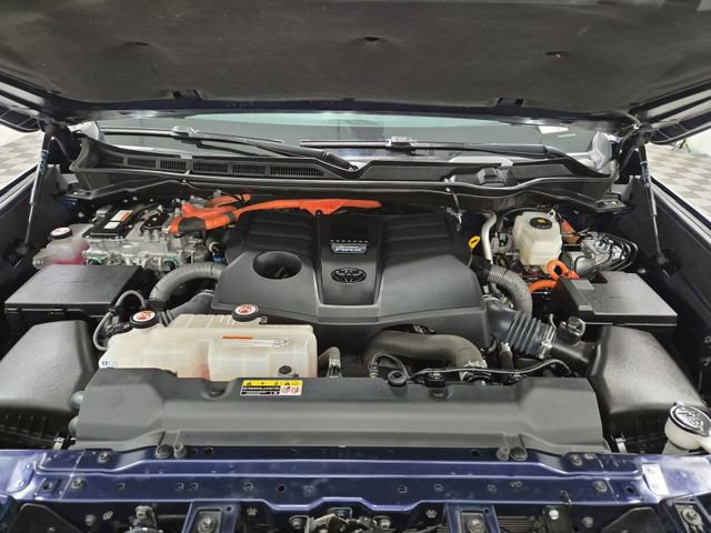 Used 2023 Toyota Tundra Platinum w/ Advanced Package image 24