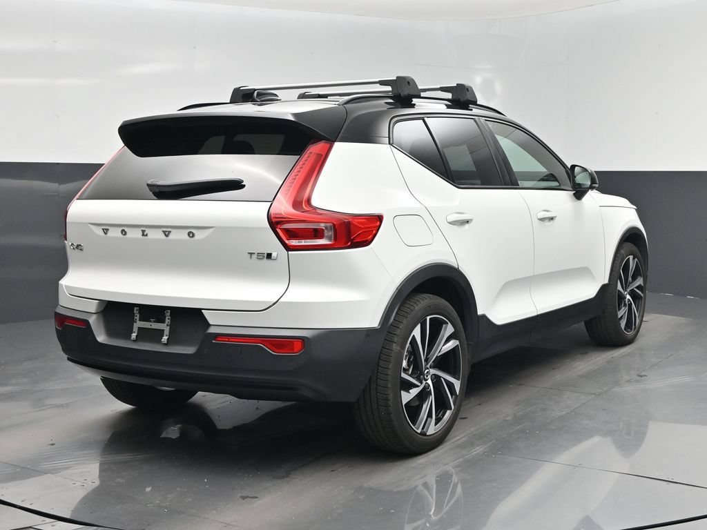 Used 2022 Volvo XC40 T5 R-Design AWD/4WD image 28