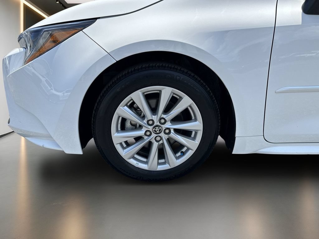 Used 2024 Toyota Corolla LE FWD image 10