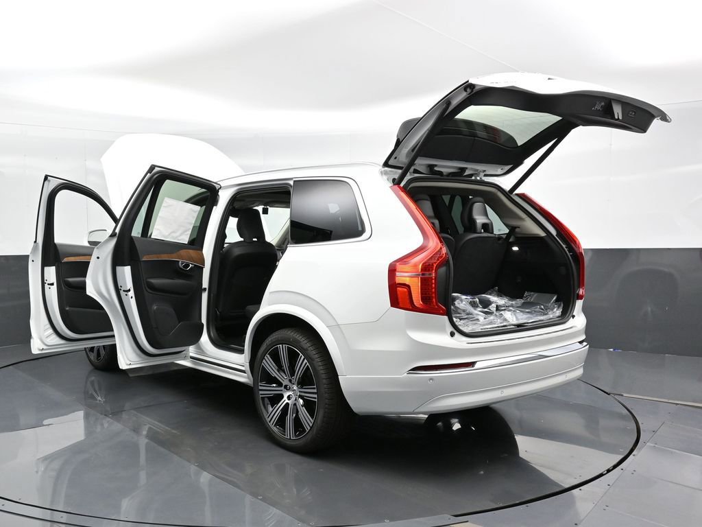 New 2025 Volvo XC90 T8 Core w/ Protection Package Premier AWD/4WD image 49