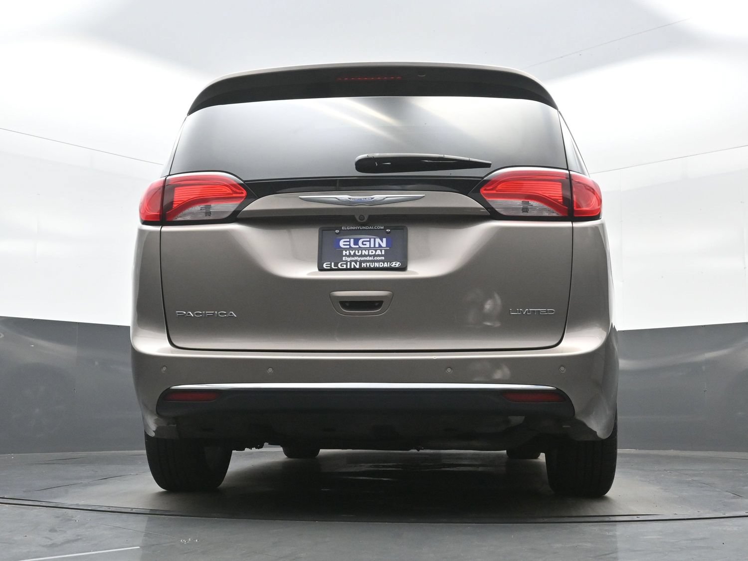 Used 2017 Chrysler Pacifica Limited FWD image 31