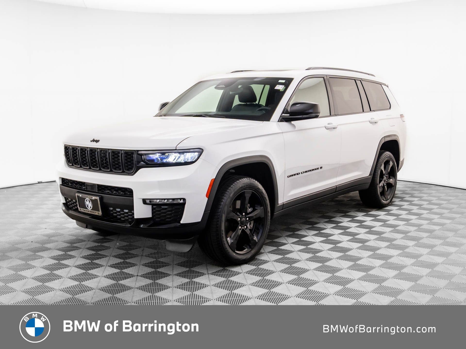 Used 2024 Jeep Grand Cherokee L Limited w/ Black Appearance Package image 1