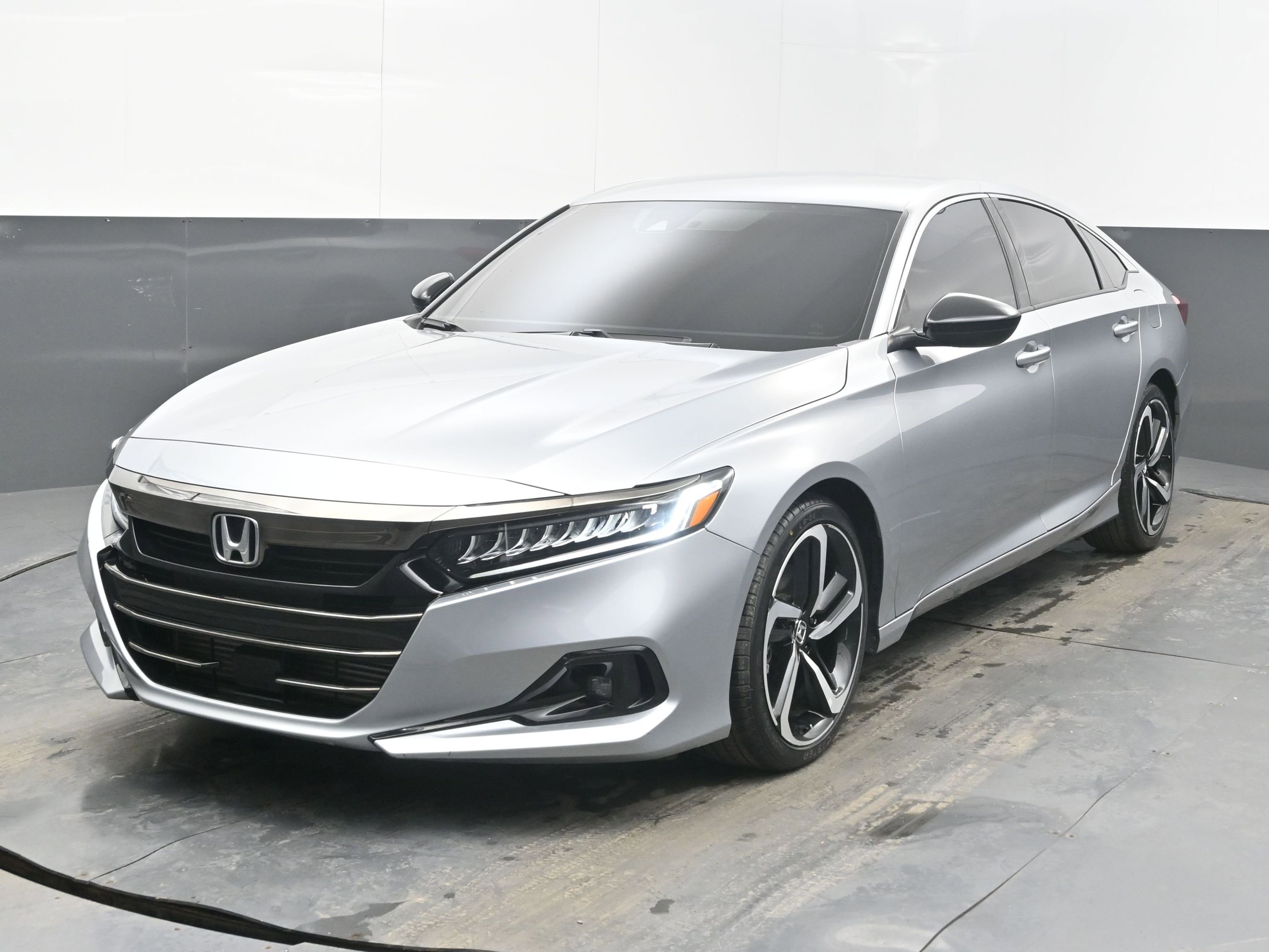 Used 2022 Honda Accord Sport image 3