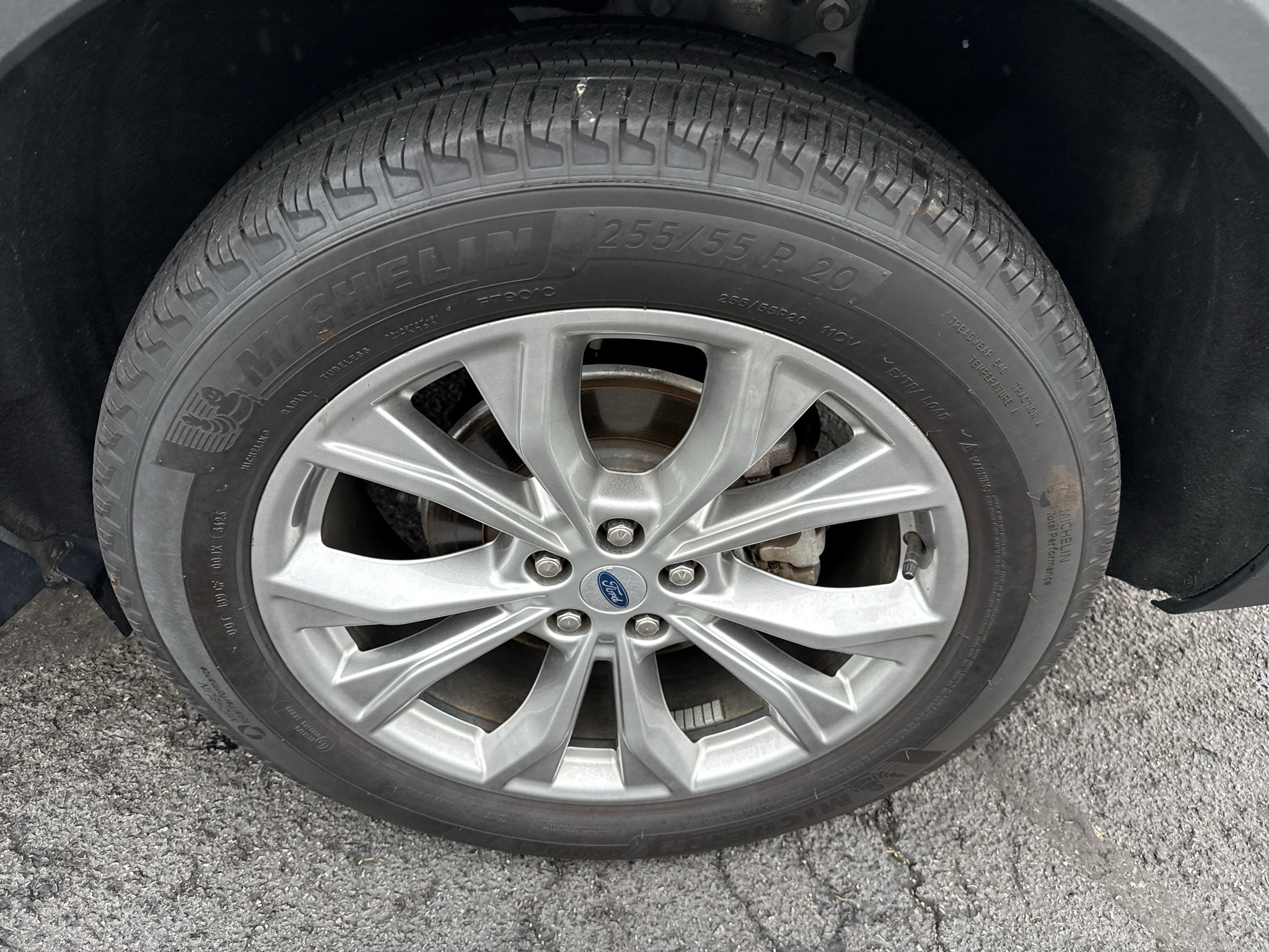 Used 2023 Ford Explorer Limited w/ Limited Technology Package AWD/4WD image 26