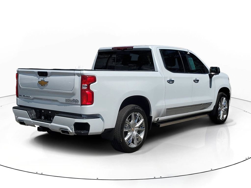 Used 2026 Chevrolet Silverado 1500 High Country image 3