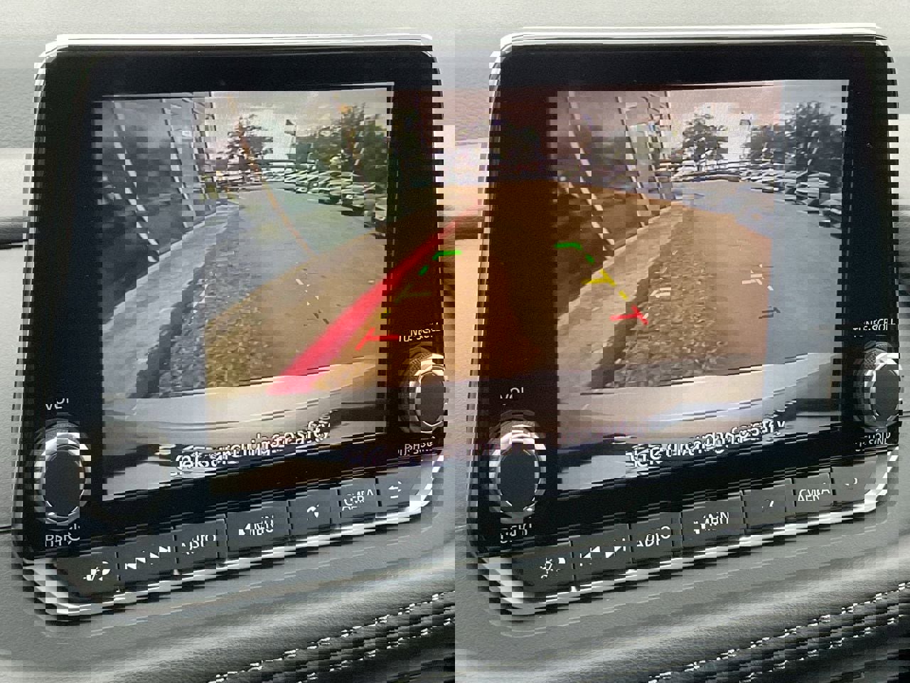 Used 2025 Nissan Rogue SV image 30