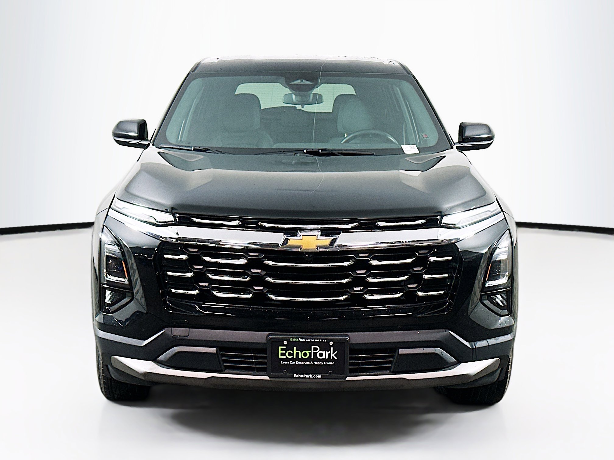 Used 2025 Chevrolet Equinox LT image 2