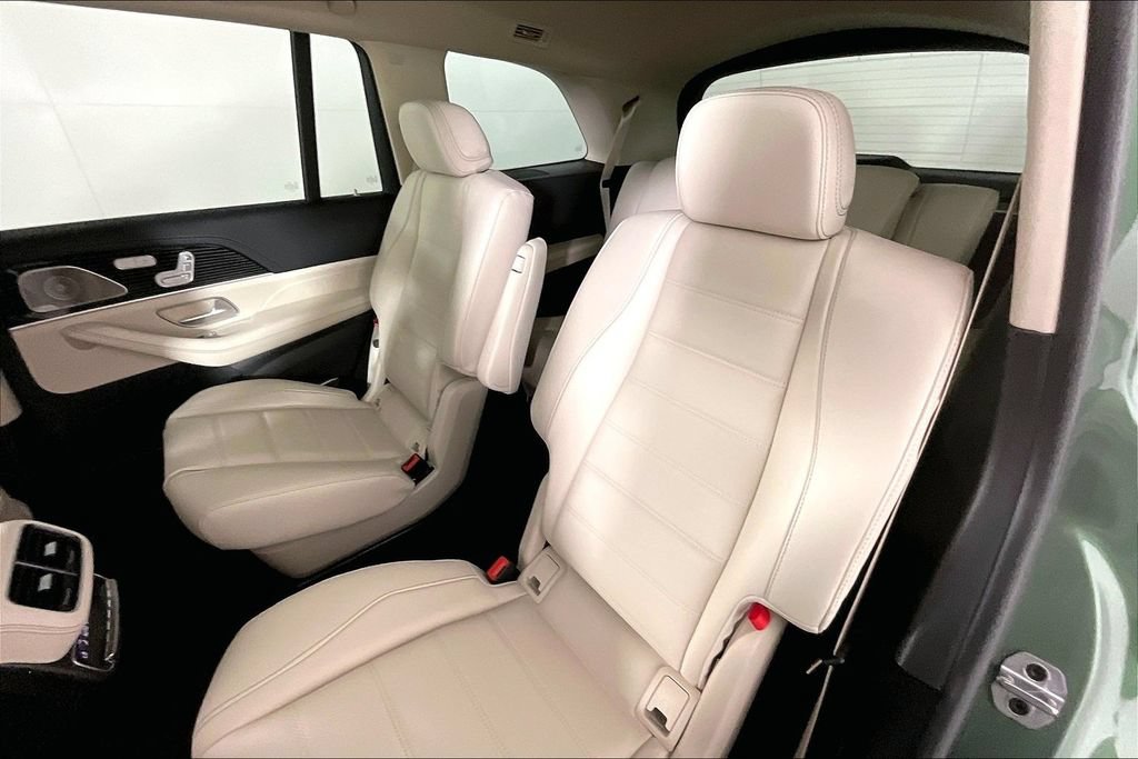 New 2026 Mercedes-Benz GLS 580 4MATIC image 10