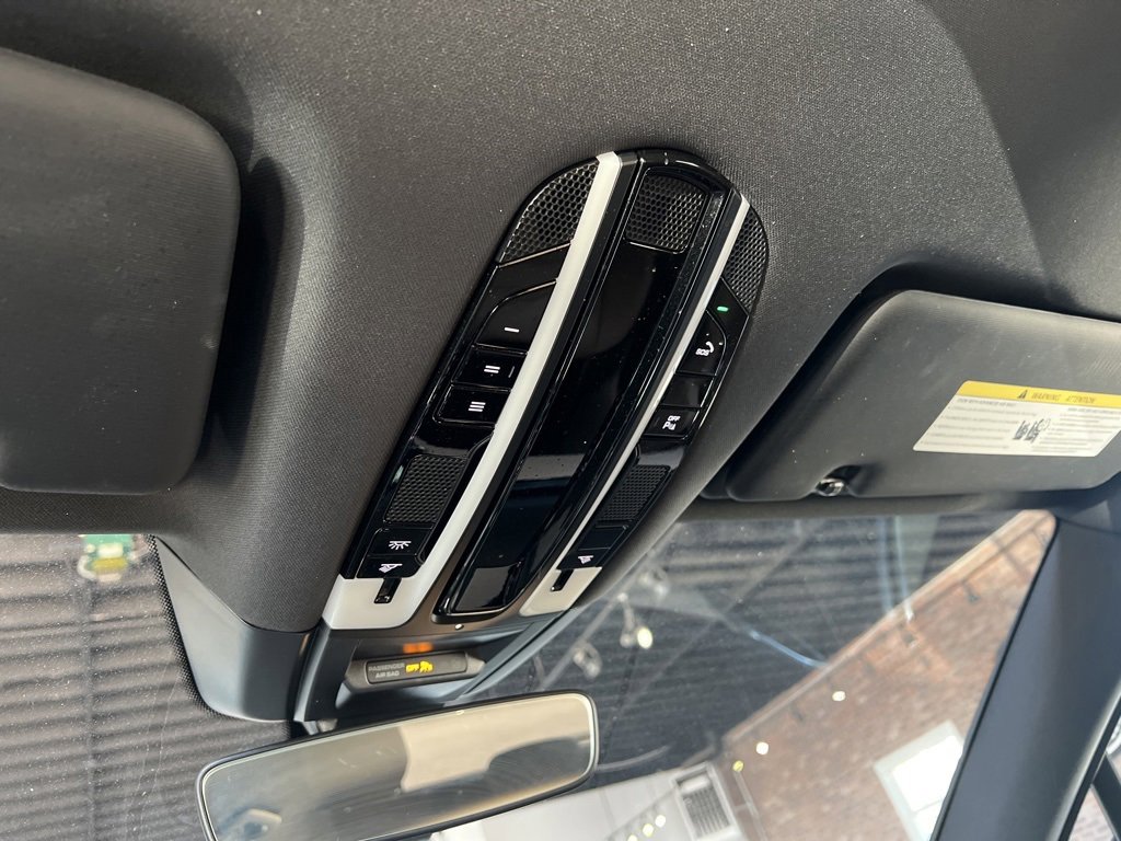 Used 2020 Porsche Cayenne image 17