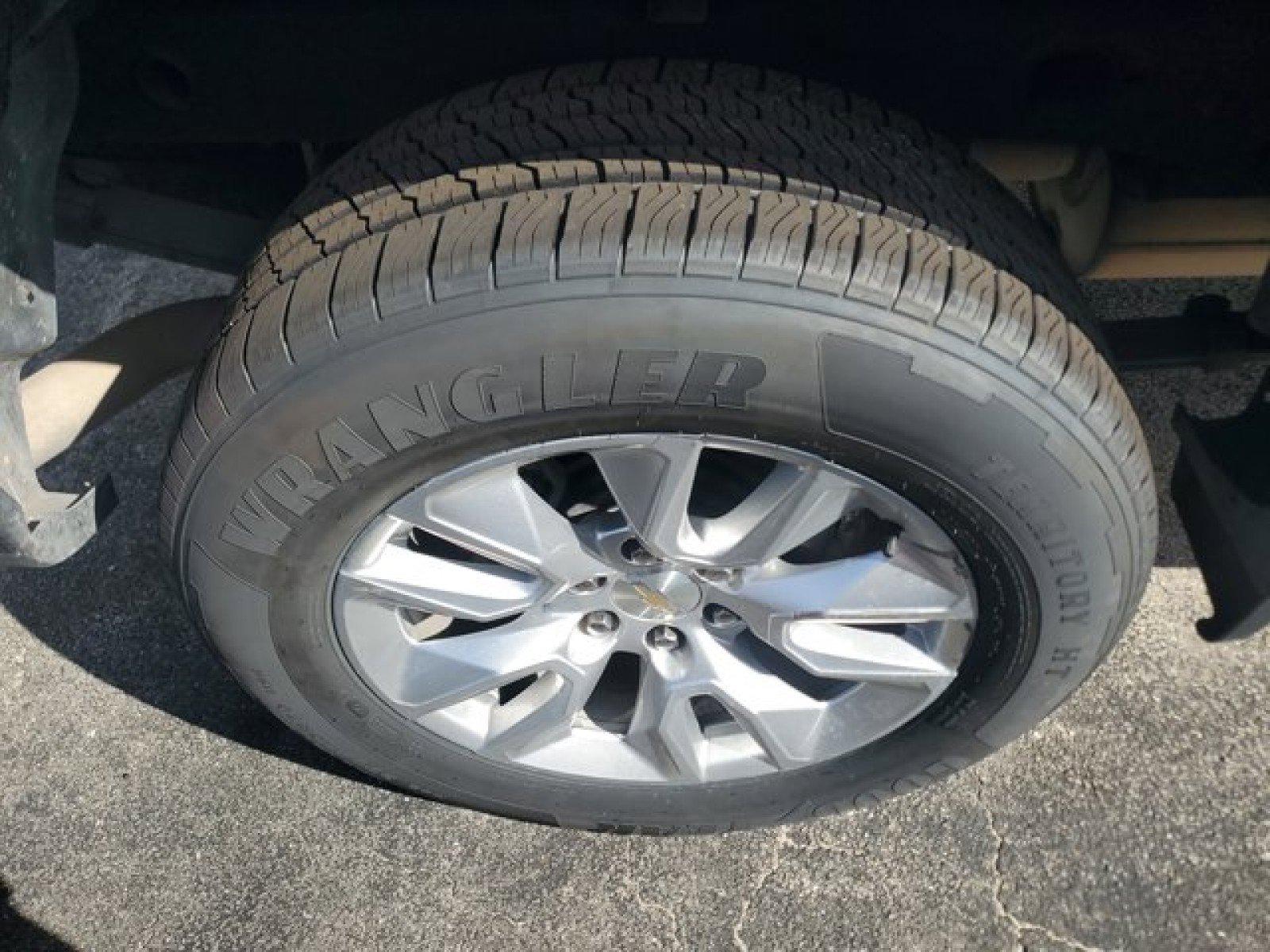 Used 2022 Chevrolet Silverado 1500 Custom image 10