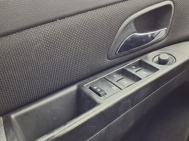 Used 2016 Chevrolet Cruze LT image 16