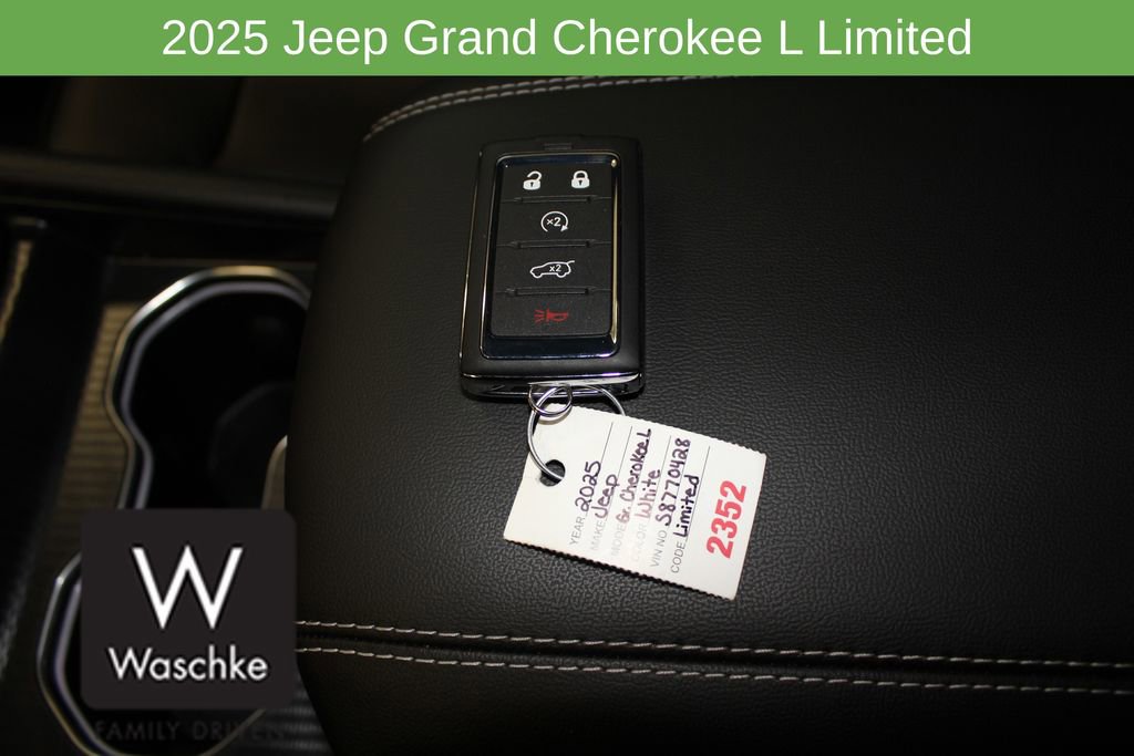 New 2025 Jeep Grand Cherokee L Limited w/ Trailer Tow Package image 37