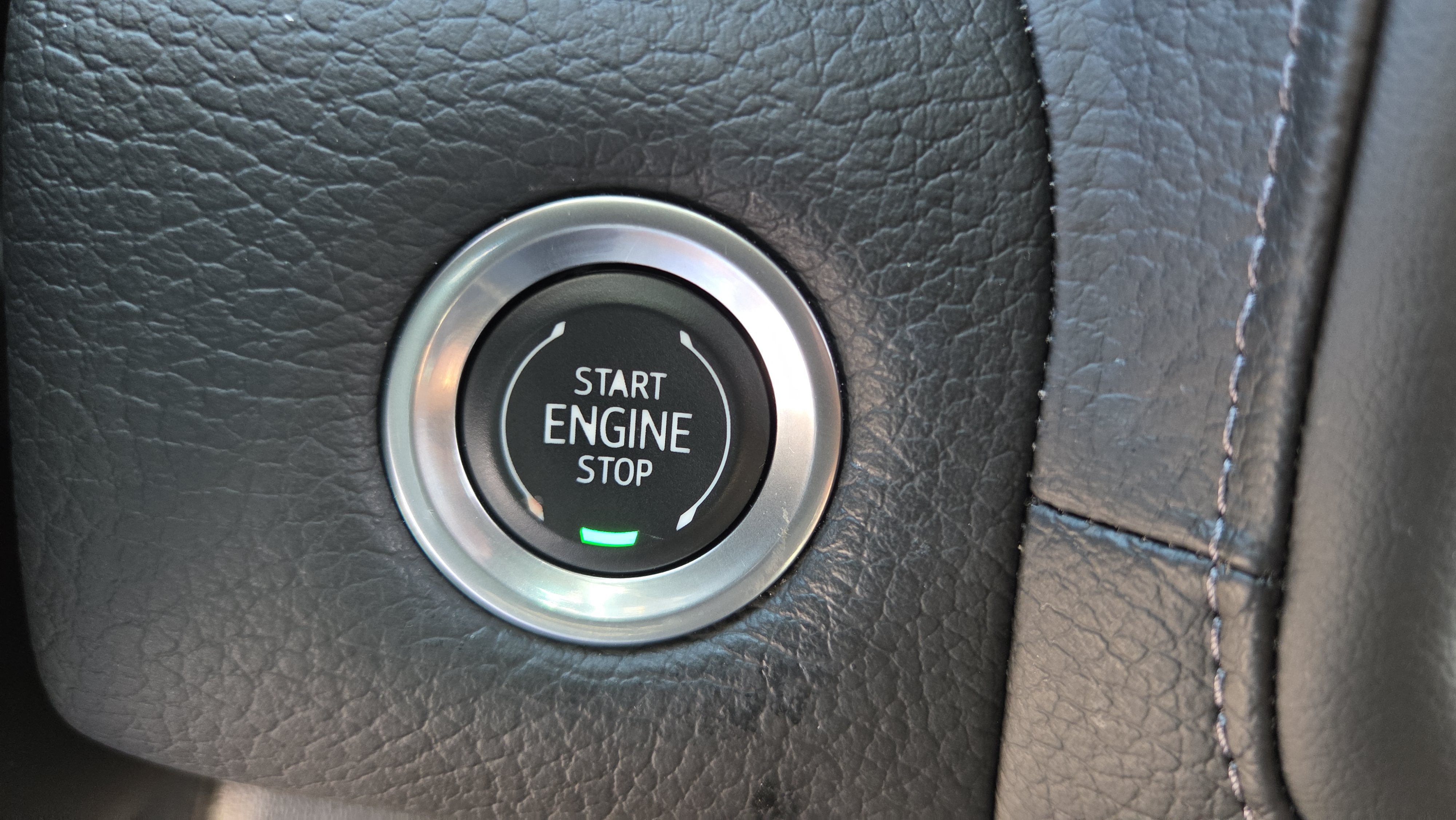 Used 2024 GMC Yukon XL Denali w/ Advanced Technology Package AWD/4WD image 28