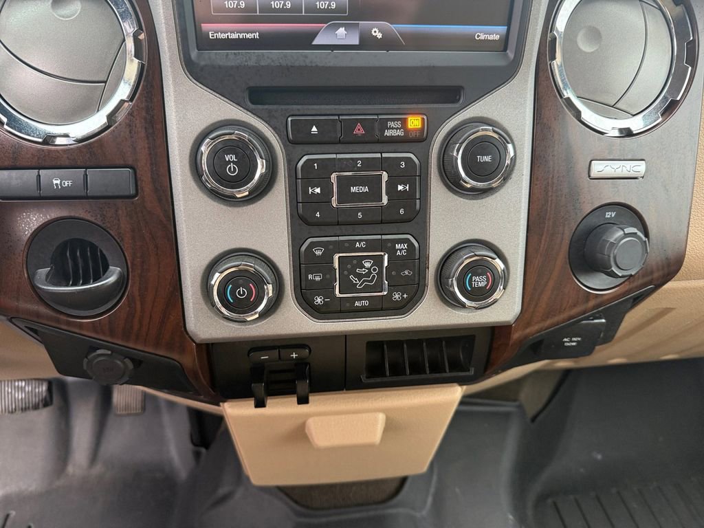 Used 2015 Ford F250 Lariat image 22