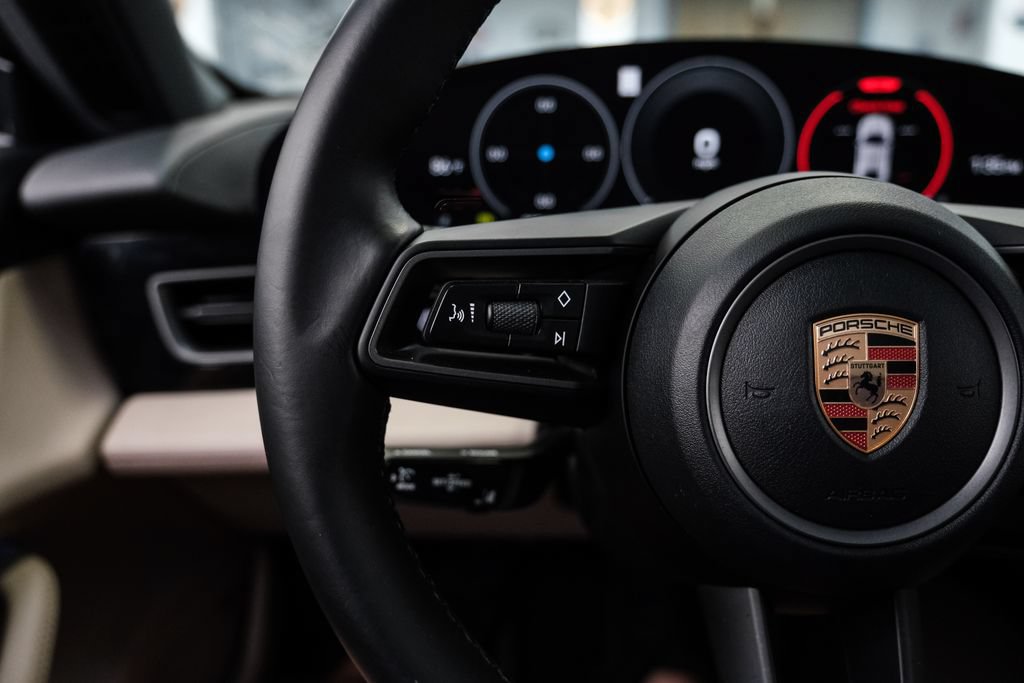 Used 2025 Porsche Taycan RWD image 16