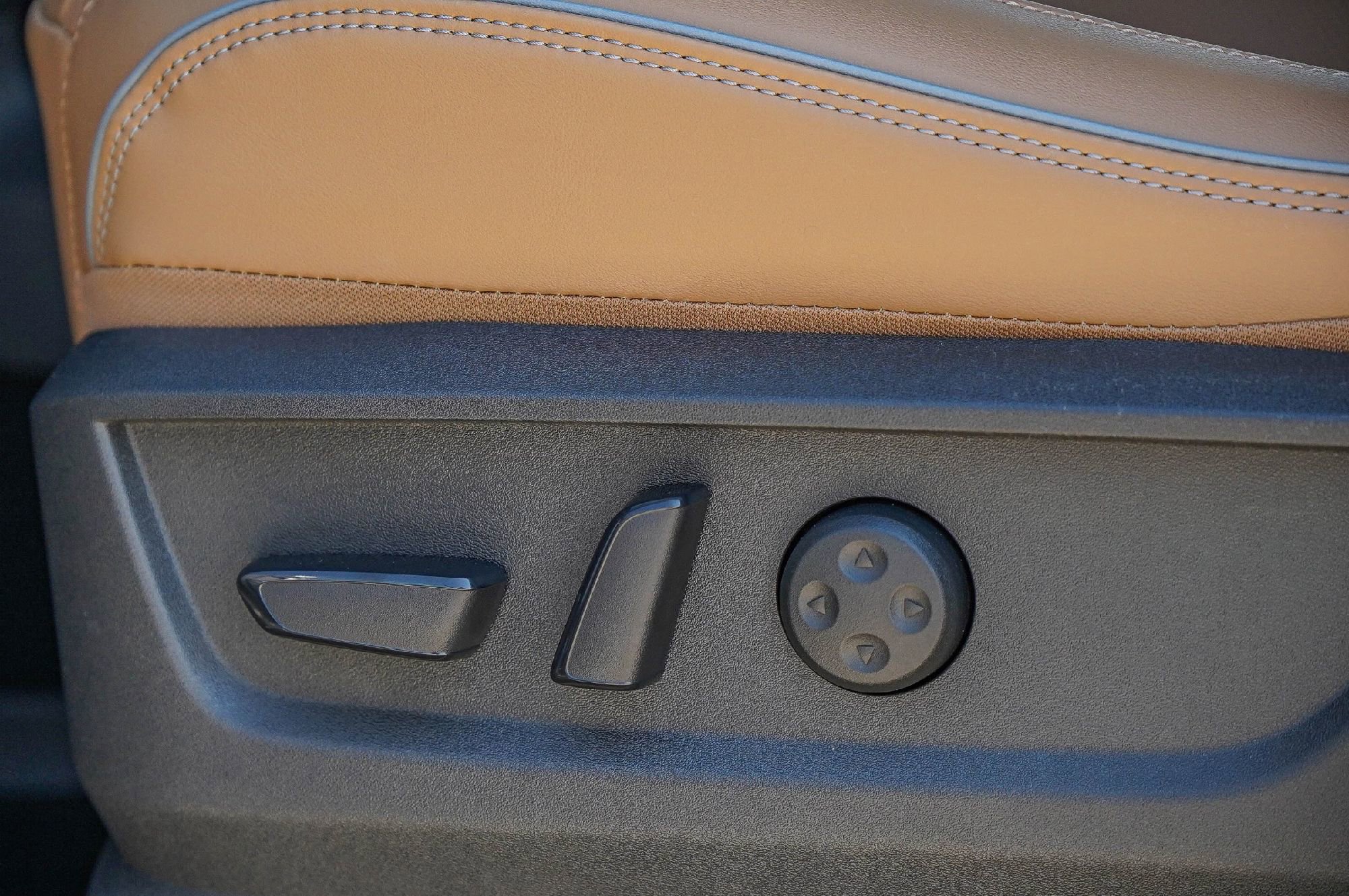 New 2026 INFINITI QX80 Luxe w/ Cargo Package image 19